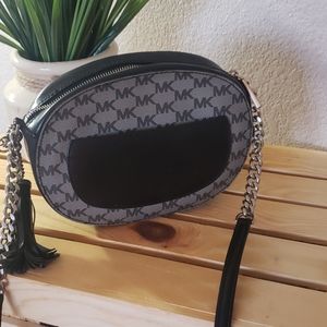 Authentic Michael Kors Shoulder Bag